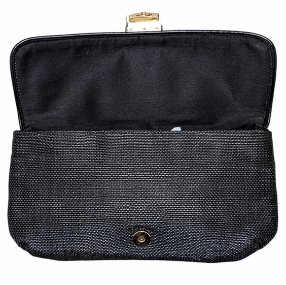 Y2K Banana Republic Small Black Jute Textured Clutch Purse w/ Gold Latch Snap - Picture 3 of 11